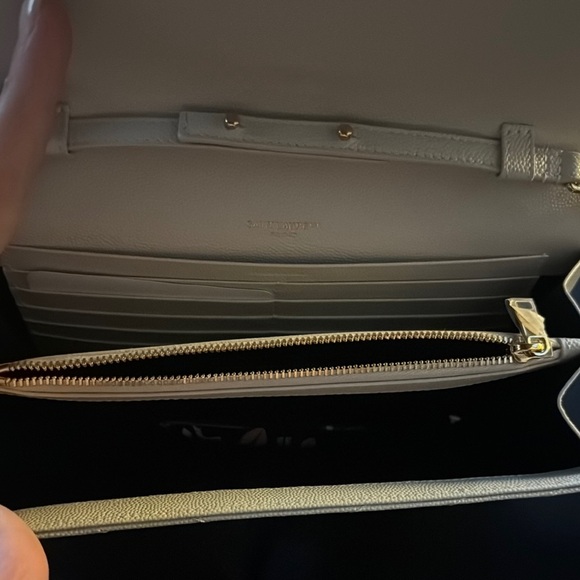 Yves Saint Laurent Cream Quilted Clutch with Gold Logo - Picture 5 of 8
